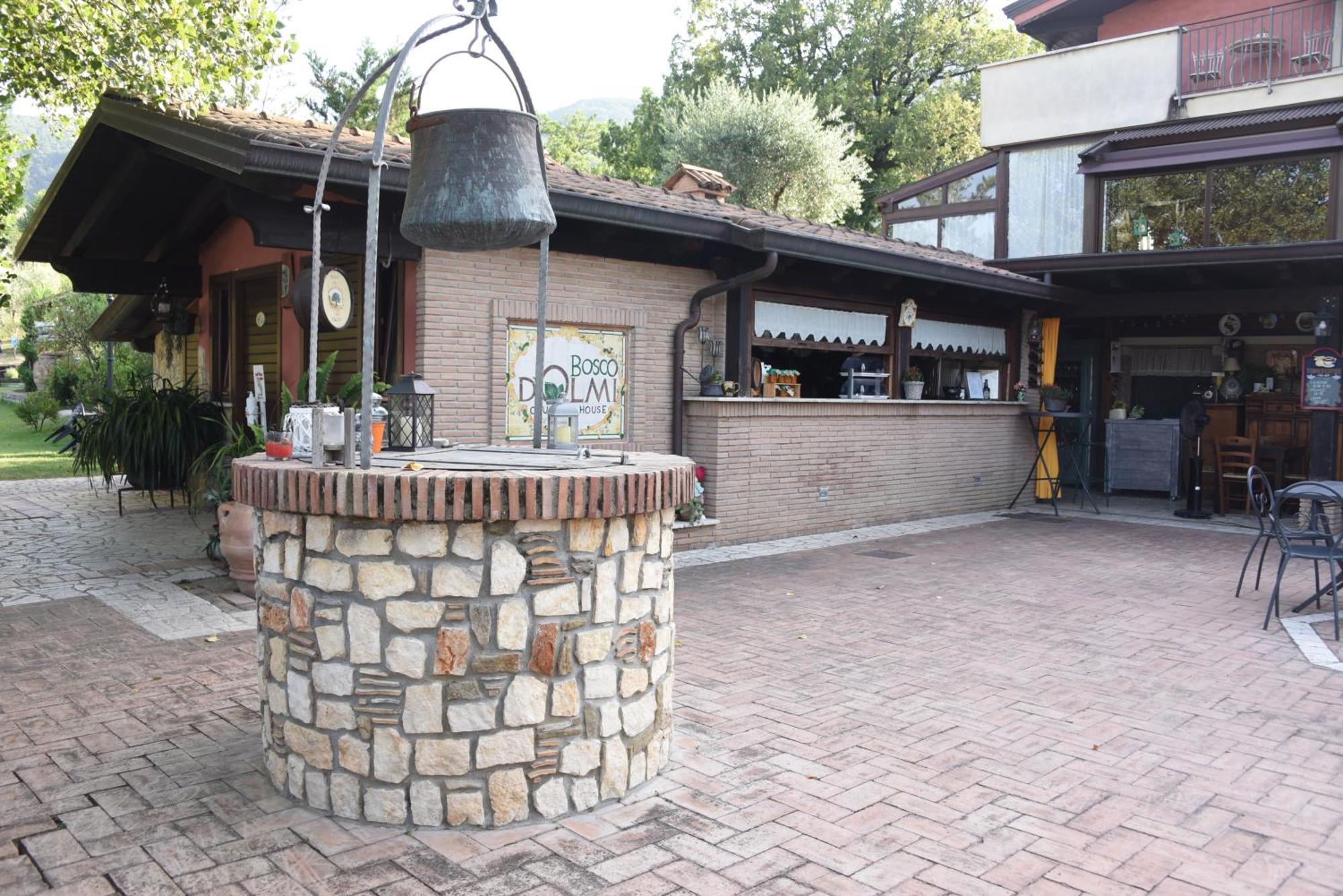 Bosco D'Olmi Country House Sant'Andrea del Garigliano Exterior foto